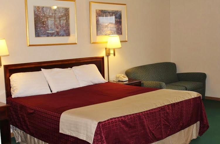 Americas Best Value Inn Knob Noster Rom bilde