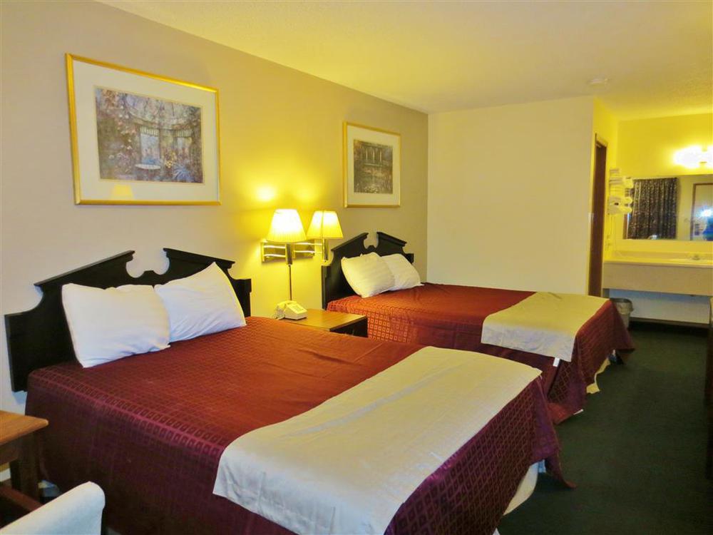 Americas Best Value Inn Knob Noster Rom bilde